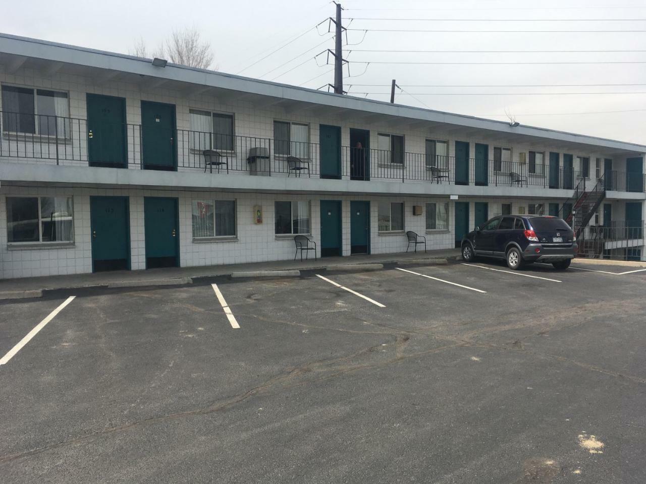 Mountain View Inn Lakewood Exterior photo